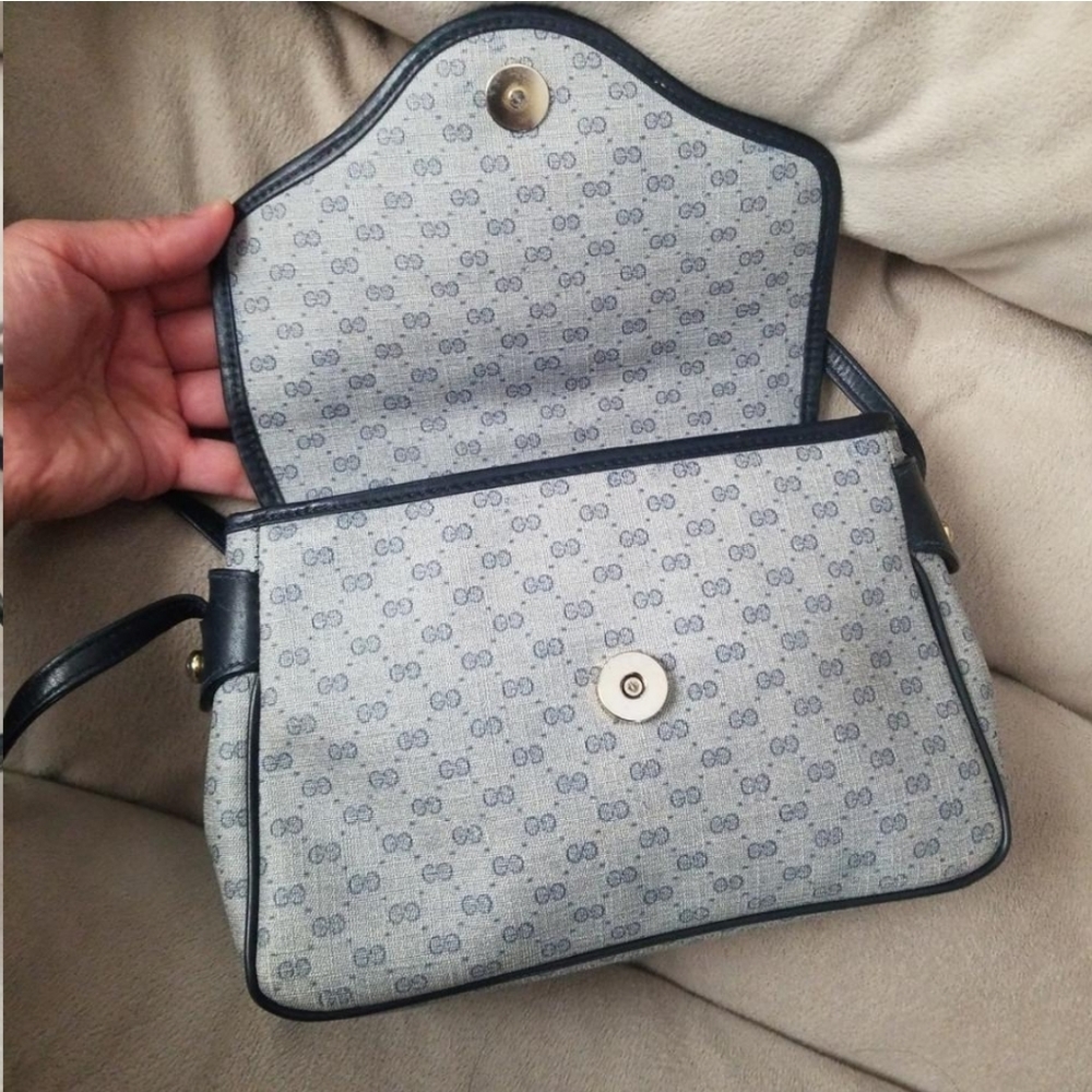 Authentic Vintage Gucci Crossbody Bag - Picture 8 of 10